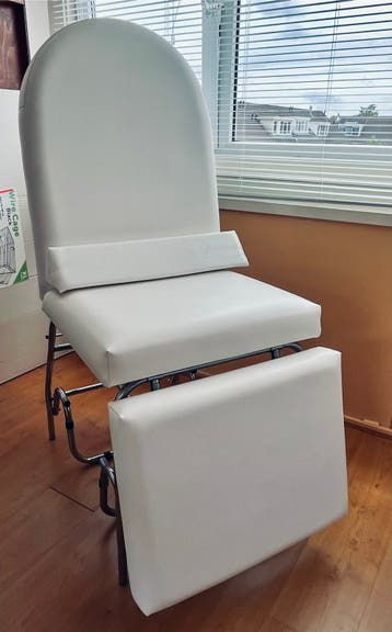 Stoel beginnend schoonheidsspecialist/pedicure/masseur.