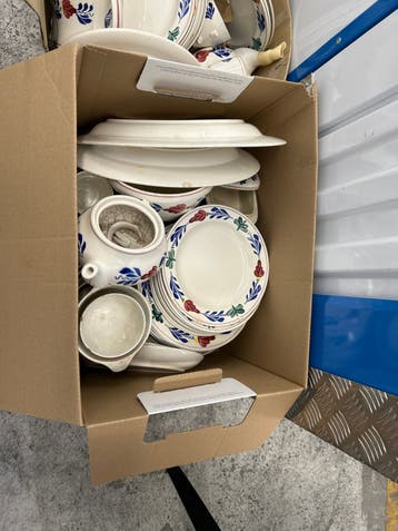 2 Dozen Boerenbont Servies (licht beschadigd) - Gratis Af te