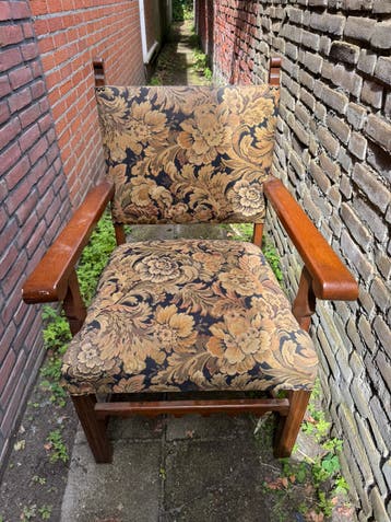 Antiek beklede stoelen