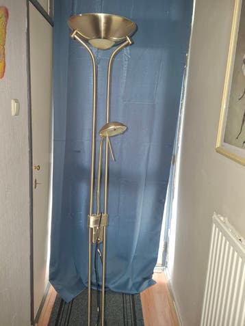 Staande lamp (gratis)