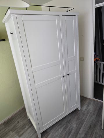 Oude kleding kast.