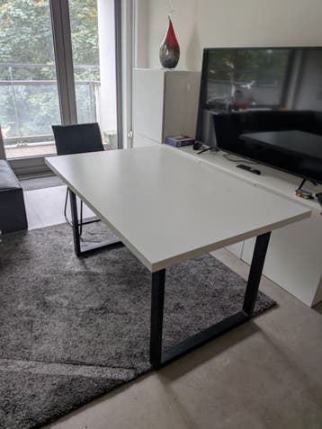 Eettafel wit gefineerd blad, zwarte U-poten (90x140cm)