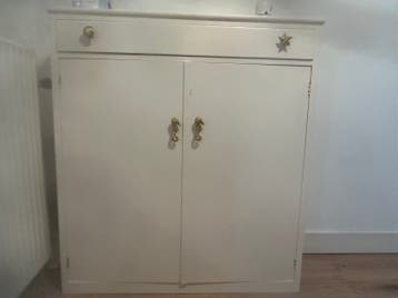 Smalle kledingkast voor babykamer - opknapper
