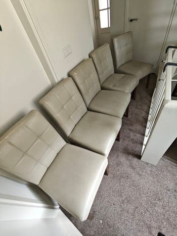 5x gratis stoelen