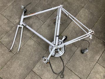 Peageot frame, gratis