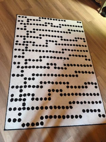 Modern vloerkleed 120x160 cm met stippenpatroon