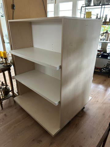2 Gratis Zware Kwaliteit Beuken Kasten met Witte Planken