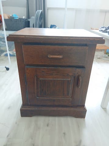 Nachtkastje hout