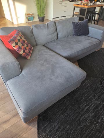 GRATIS: Comfortabele L-vormige grijze bank