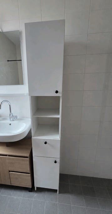 Gratis witte badkamer kast