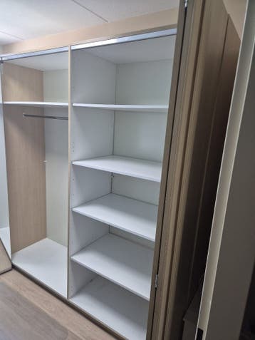 Kledingkast met spiegels en harmonicadeuren