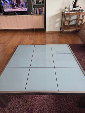 Mooie glazen salontafel