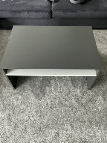 Maat van de eet tafel 120/60 en salontafel 90/60