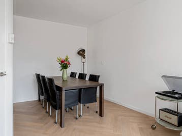 GRATIS - Eettafel stoelen zwart leer (6x) - morgen ophalen!