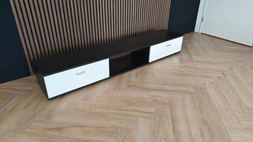 Modern zwart-wit tv-meubel - 188x37x28 cm