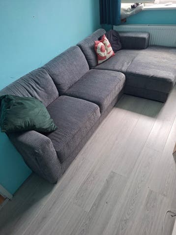 Comfortabele grijze hoekbank met chaise longue