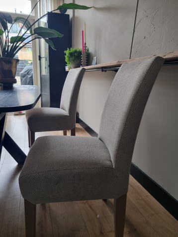 Eetkamer stoelen