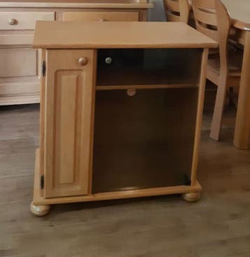 GRATIS (tv)kastje met glazen deur