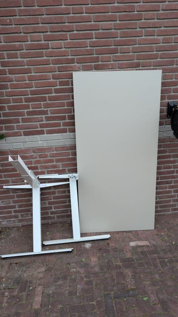 IKEA zit-sta bureau 160x60cm.