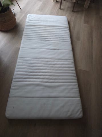 Gratis topper IKEA TUSSÖY met lichte gebruikerssporen