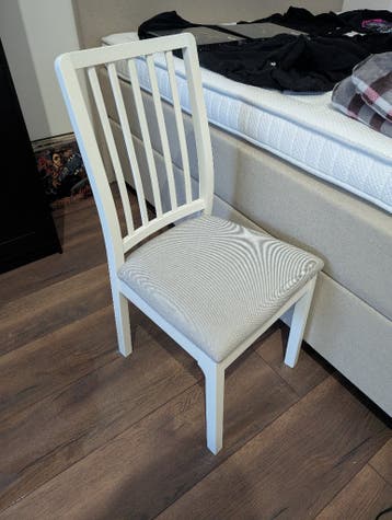 Ikea witte stoeltjes 4x (gratis)