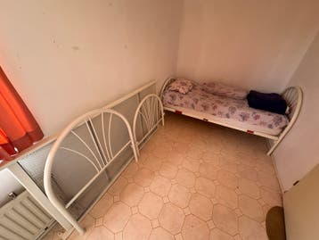 Gratis ophalen 2 x eenpersoonsbed bed met spiraalbodem