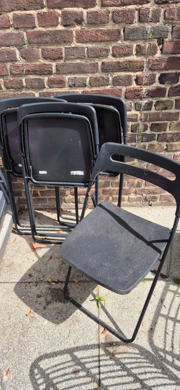 Gratis 4 klapstoeltjes van de ikea