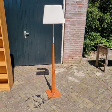 staande lamp (gratis)