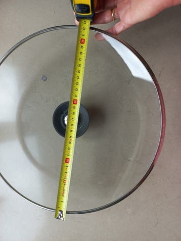 Glazen deksel van wok. Binnenmaat 31,5cm buitenrand 33cm