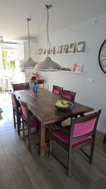 Vintage houten eettafel met 6 stoelen