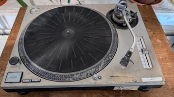 GEZOCHT: Defecte of gebruikte Technics draaitafel & Pioneer