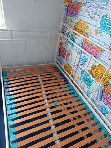 Gratis Ikea bed + lattenbodem