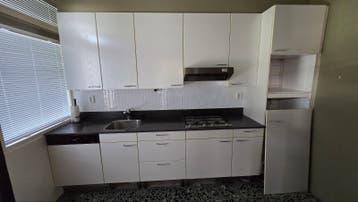 Keuken gratis incl apparatuur.