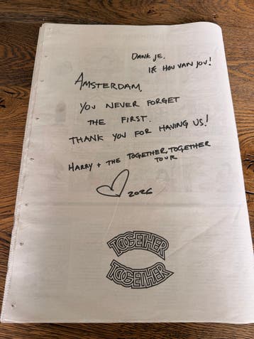 Gratis. -  Het Parool zaterdag met bedankbrief Harry Styles