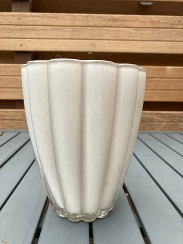 Lichtgrijze vaas, 17 cm hoog - Gratis op te halen