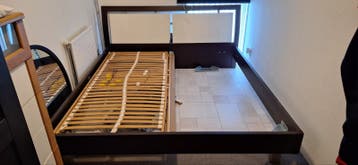 Bedframe zonder latten bodem Gratis