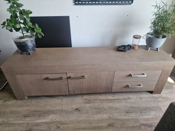 Stijlvol TV-meubel/dressoir van eikenhout