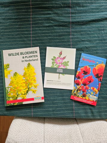 Wilde Bloemen & Planten in Nederland Boek & Veldgids