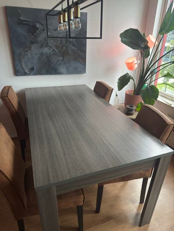 Eettafel 180x90cm met lichte beschadiging