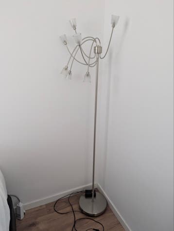 Moderne dimbare vloerlamp met 6 lichtpunten