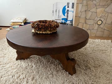 Massief houten ronde salontafel gratis af te halen
