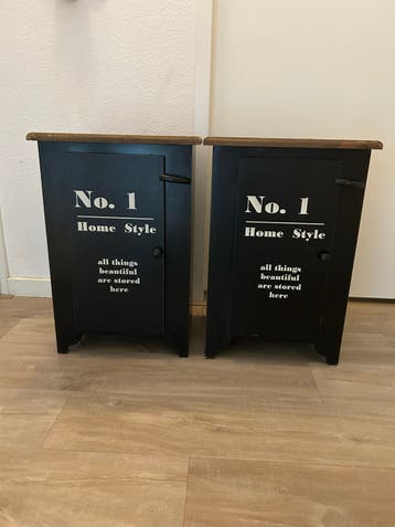 2 zwarte nachtkastjes - 60x41x30cm