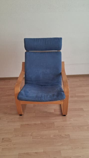 Twee fauteuils en een  bijpassend voetenbakje