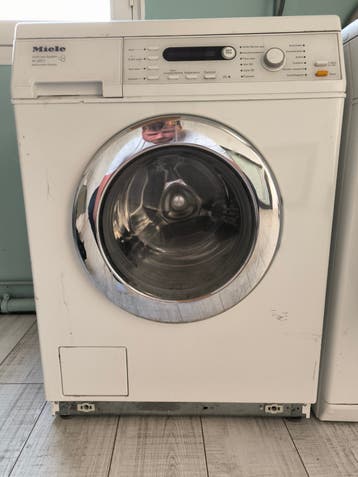 Miele W 3821 Wasmachine (moet van zolder,)