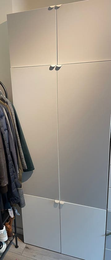 Ikea kledingkast en opzetkastje gratis