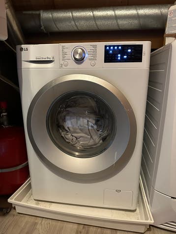 LG Inverter Direct Drive 9 kg