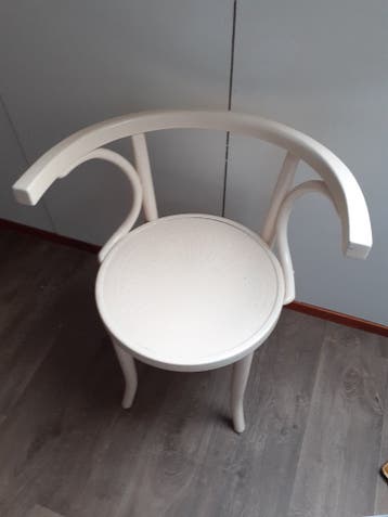 Oude cafe stoel