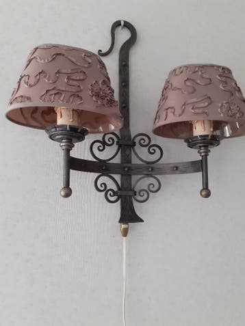 Gratis wandlamp met 2 kappen