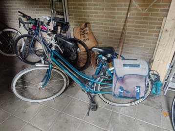 OUD IJZER/OPKNAPPERS 4 FIETSEN