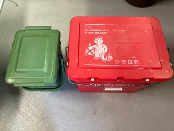 Milieubox en groen-afval emmer